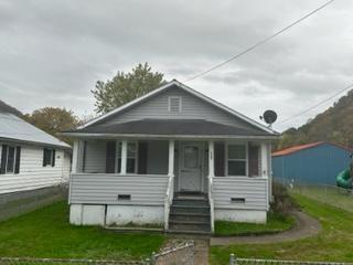 129 Center St in Belle, WV - Building Photo - Building Photo