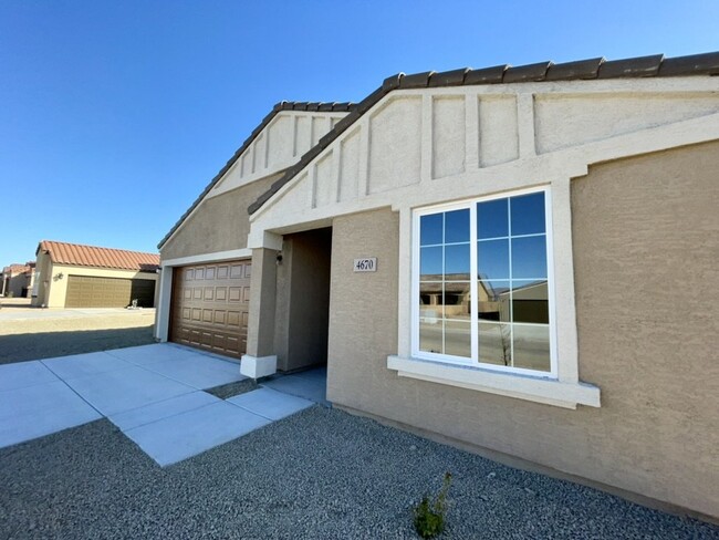 4670 Reyes Adobe Dr in Fort Mohave, AZ - Building Photo - Building Photo