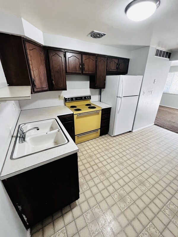 property at 258 N 400 W St