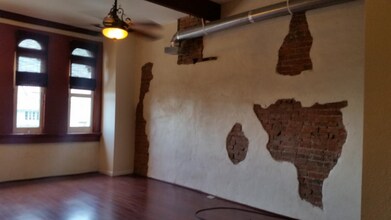 915 Decatur St in New Orleans, LA - Building Photo - Building Photo