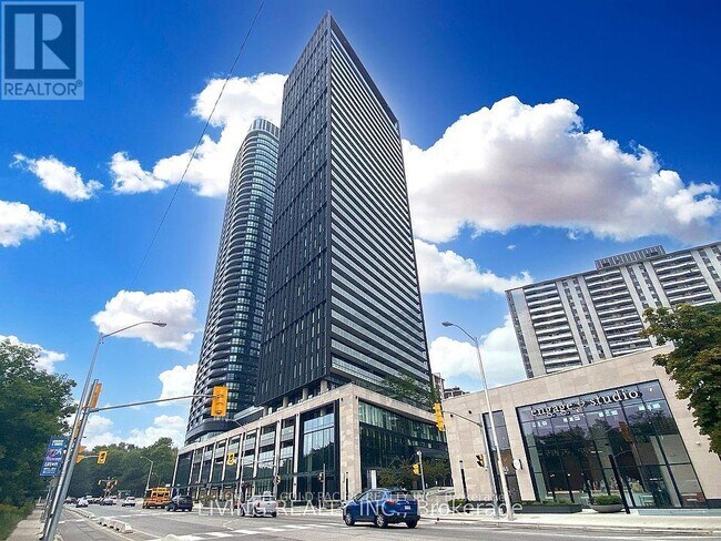 575-2575 Bloor St E
