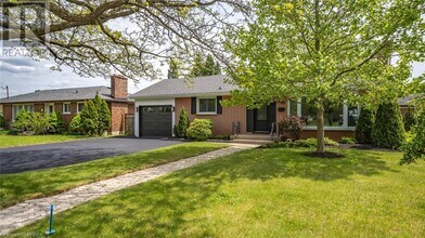 48 Norman St in Brantford, ON - Building Photo - Building Photo