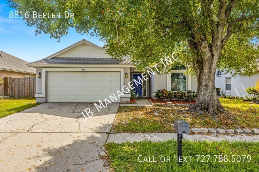 8816 Beeler Dr in Tampa, FL - Building Photo