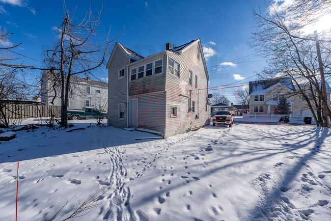 14905 Sunview Ave in Cleveland, OH - Building Photo - Building Photo