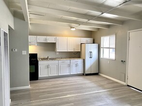 Brookside Apartments in Colorado Springs, CO - Building Photo - Building Photo