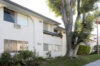 Building Photo - Yarmouth Apartments in Los Angeles, California