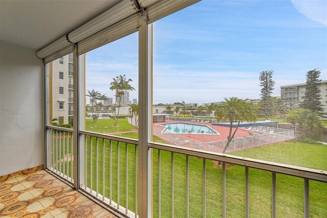 property at 2859 Leonard Dr