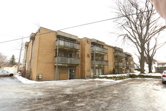 South Reo Apartments in Lansing, MI - Building Photo - Building Photo