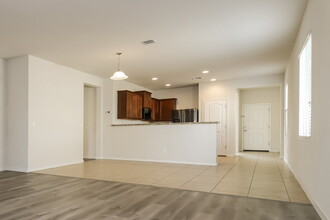 24580 W Sheraton Ln in Buckeye, AZ - Foto de edificio - Building Photo