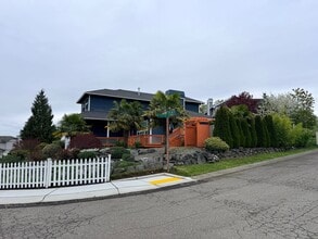 27840 25th Dr S in Federal Way, WA - Foto de edificio - Building Photo