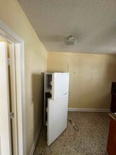 1040 SW 7th St in Miami, FL - Building Photo - Building Photo