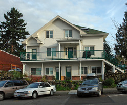 5600 Univeristy Way NE in Seattle, WA - Building Photo