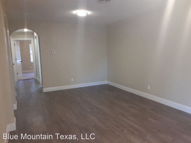 10019 Olmos Dr in Dallas, TX - Building Photo - Building Photo