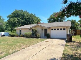 1920 Fairfield Dr in Plano, TX - Building Photo