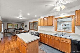 836 Miller Ave in Rochester, MI - Building Photo - Building Photo