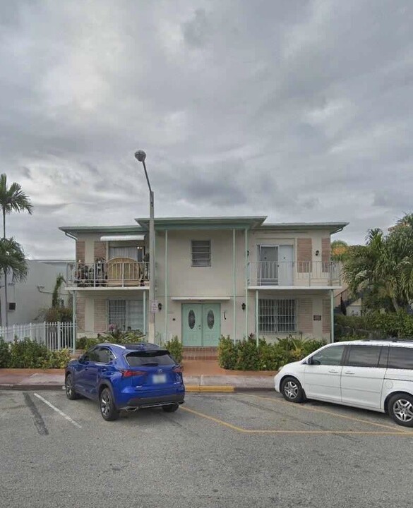 7330 Byron Ave in Miami Beach, FL - Building Photo