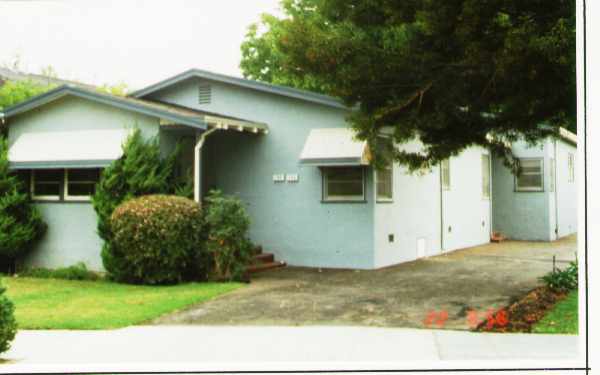 744-746 Laurel Ave in Burlingame, CA - Building Photo