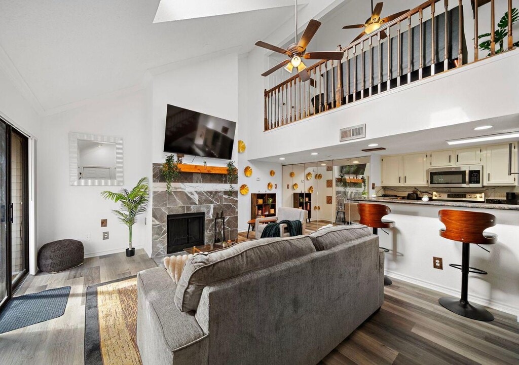 2300 Old Spanish Trl in Houston, TX - Building Photo