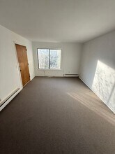 67 Dallas Terrace in Waterbury, CT - Building Photo - Building Photo