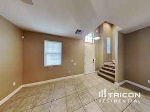 143 Manor House Ave in Las Vegas, NV - Building Photo - Building Photo