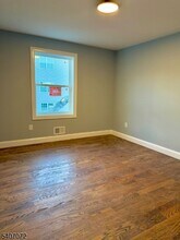 51 N 15th St in East Orange, NJ - Building Photo - Building Photo