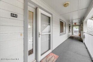 575 Shadow Wood Ln in Titusville, FL - Building Photo