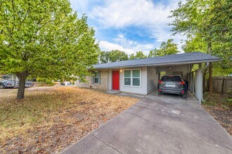 205 Chippendale Ave in Austin, TX - Building Photo - Building Photo