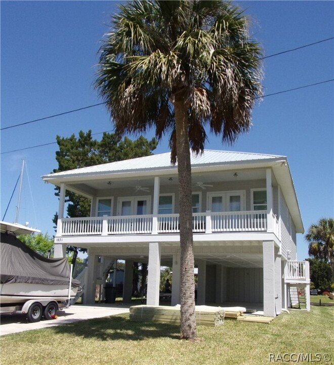 1931 NW 15th St in Crystal River, FL - Building Photo