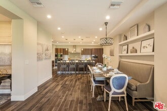 460 N Palm Dr in Beverly Hills, CA - Building Photo - Building Photo