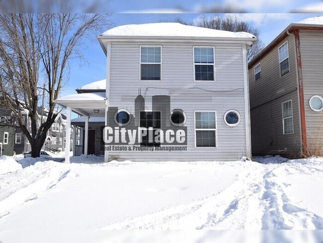 property at 3469 N Illinois St