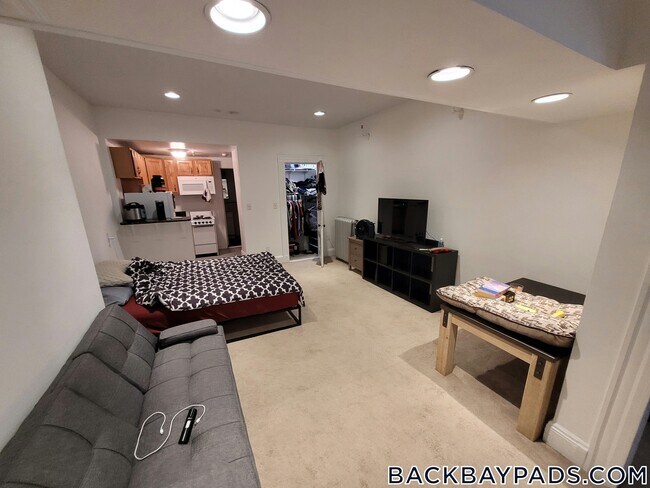 379 Commonwealth Ave