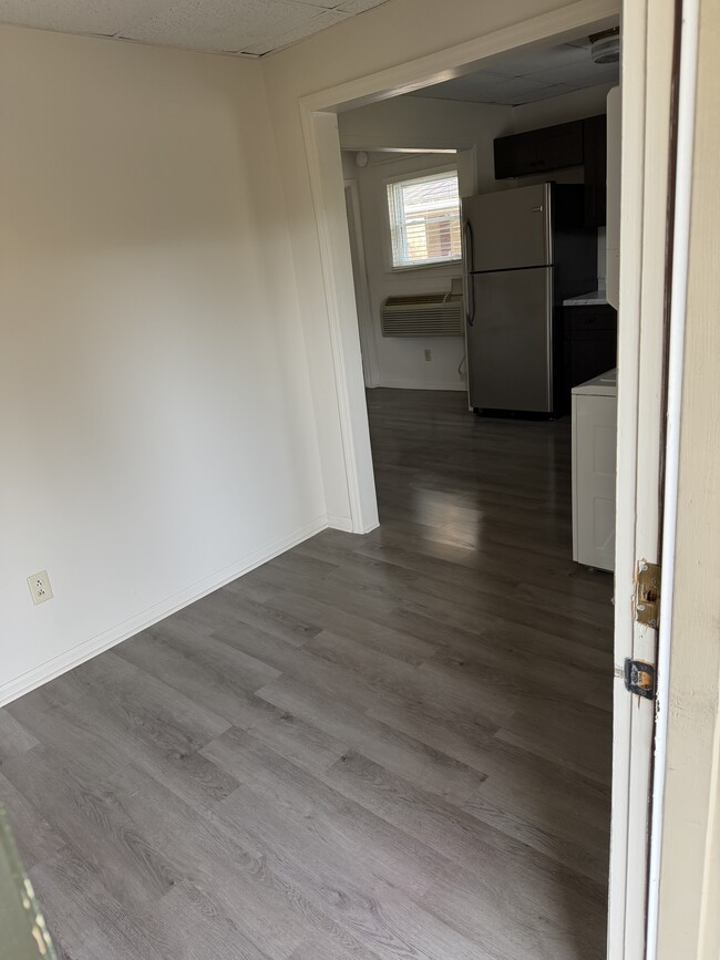 265 Sycamore St, Unit B in Pikeville, KY - Foto de edificio - Building Photo