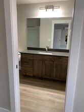 840 W Crystal Ct in Roseburg, OR - Building Photo - Building Photo