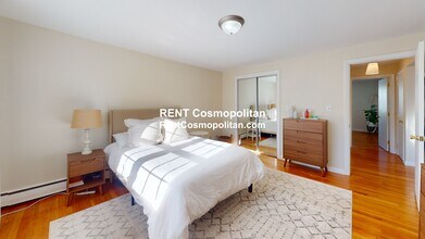 27 Arlington Rd, Unit 5 in Woburn, MA - Foto de edificio - Building Photo