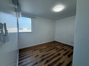 2745 Kapiolani Blvd in Honolulu, HI - Foto de edificio - Building Photo