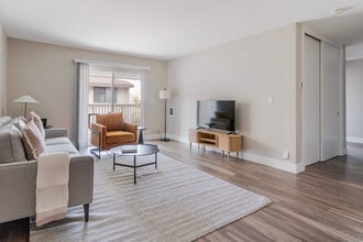 644 Edgewater Blvd in Foster City, CA - Building Photo - Building Photo