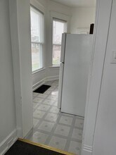 300 Buena Vista Ave, Unit 2 in Pekin, IL - Building Photo - Building Photo