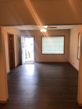1320 Englewood Ave in Waterloo, IA - Building Photo - Building Photo