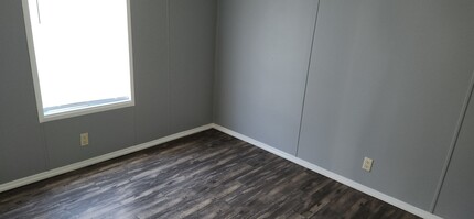246 Paxon St in Interlachen, FL - Building Photo - Building Photo