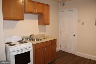 5154-56 Ridge Ave in Philadelphia, PA - Building Photo - Building Photo
