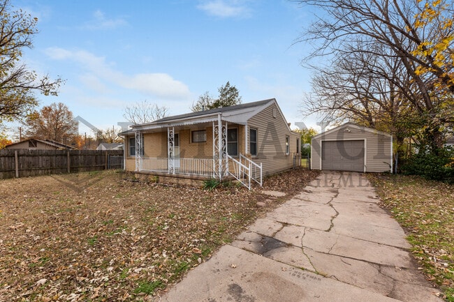 711 N Westridge Dr in Wichita, KS - Building Photo - Building Photo