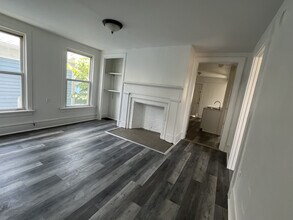 20 Livingston St, Unit 2 in Catskill, NY - Building Photo - Building Photo