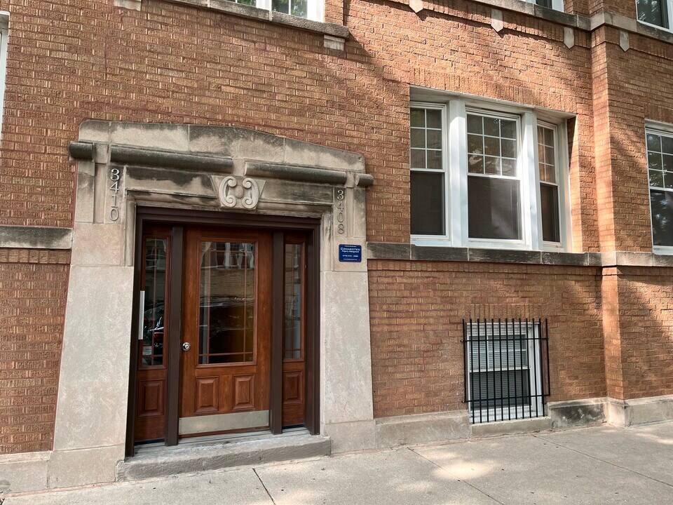 3408 W Sunnyside Ave in Chicago, IL - Building Photo