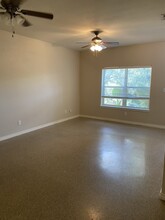 1421 Hi Cir N, Unit 1421 in Horseshoe Bay, TX - Building Photo - Building Photo