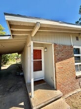 806 N Jackson St in San Angelo, TX - Building Photo - Building Photo