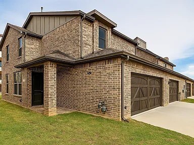 property at 929 Estelle Dr