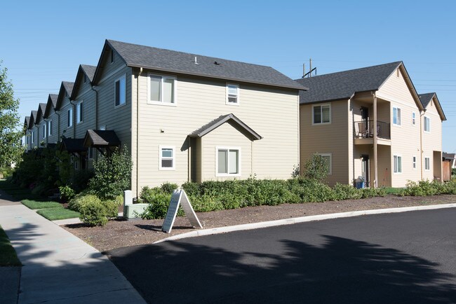Jacobs Drive Apartments in Eugene, OR - Foto de edificio - Building Photo