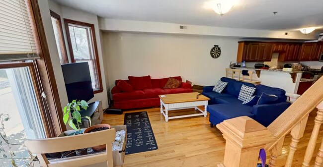 112 Allston St, Unit 6 in Boston, MA - Building Photo - Building Photo