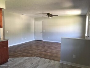 1055 STOCKS St in Atlantic Beach, FL - Building Photo - Building Photo