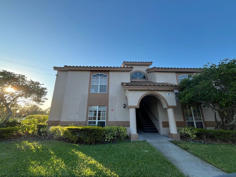 4700 Pembrook Pl in Orlando, FL - Building Photo